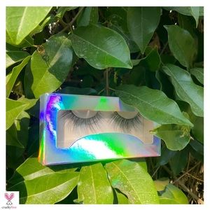 2/$15 Luna Lashes ‘Star’ Vegan Faux Mink 5D Lashes + Free Sticker Pack